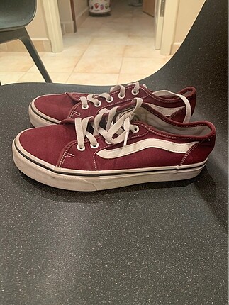 Orijinal bordo vans