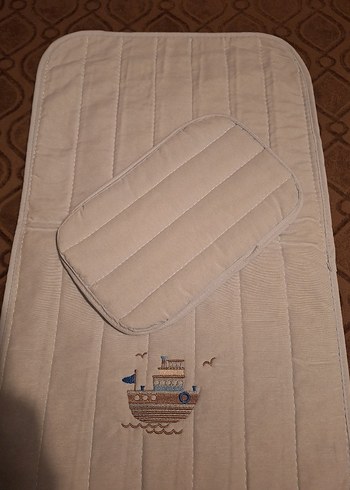 Kahverengi Nakışlı Bebek Alt Açma Minderi - Görsel 2