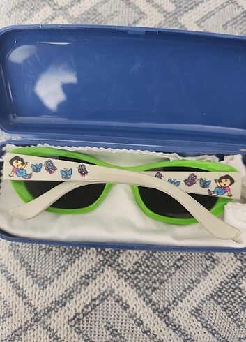 Orijinal çocuk güneş gözlüğü - Görsel 2