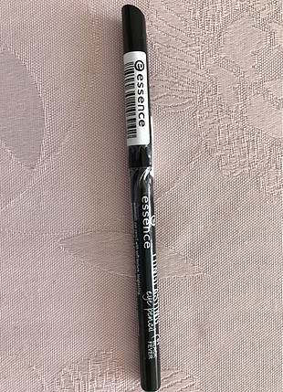 Essence siyah göz kalemi