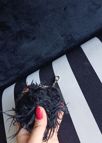 Siyah pon pon anahtarlık - Görsel 3