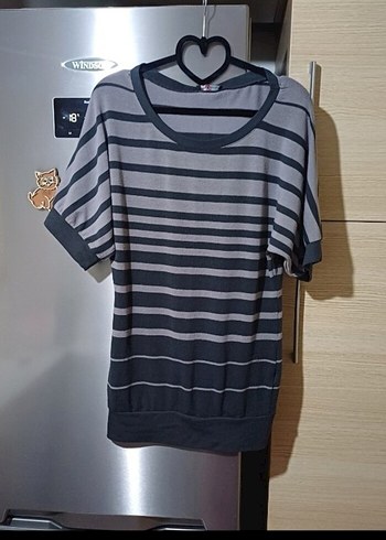 Gri Çizgili Kısa Kollu Kadın Triko Tişört