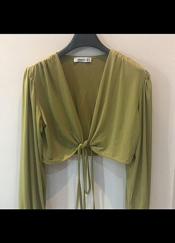 Deppot. Beşiktaş butikten aldım. Haki yesil
