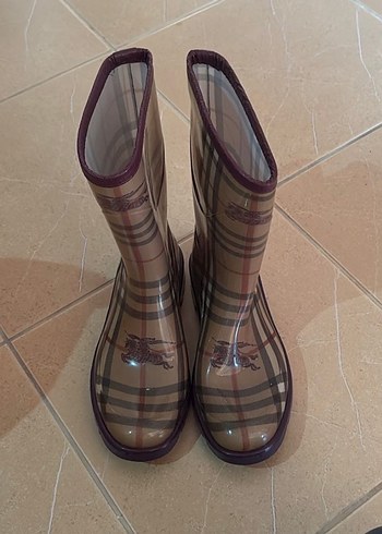 Burberry ürünü