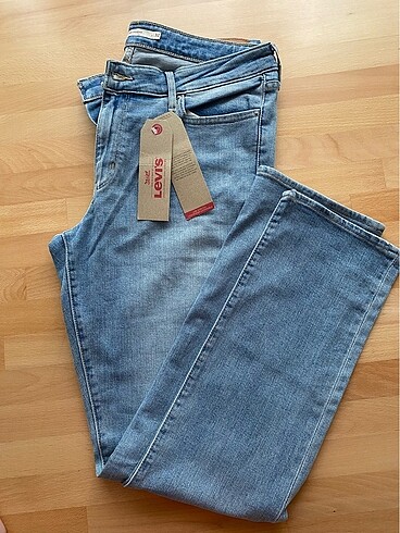 Levis Kadın Etiketli Kot 714 / 724 Straight