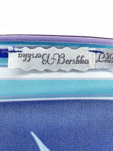l Beden çeşitli Renk Bershka Kısa Elbise %70 İndirimli.