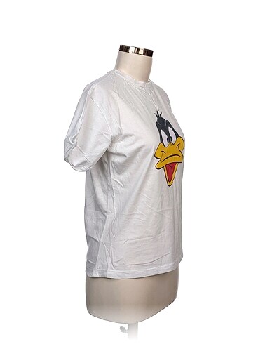 Pull and Bear Pull and Bear T-shirt %70 İndirimli.