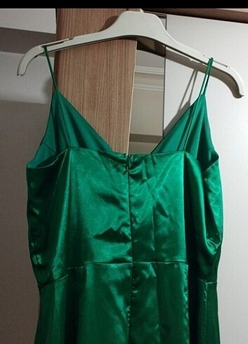 Zümrüt yeşili abiye elbise 