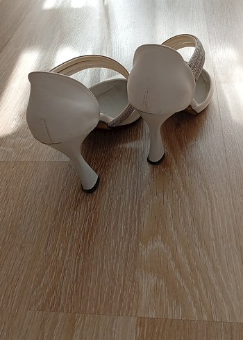 Beyaz Minimalist Stiletto Topuklu Kadın Ayakkabı - Görsel 3