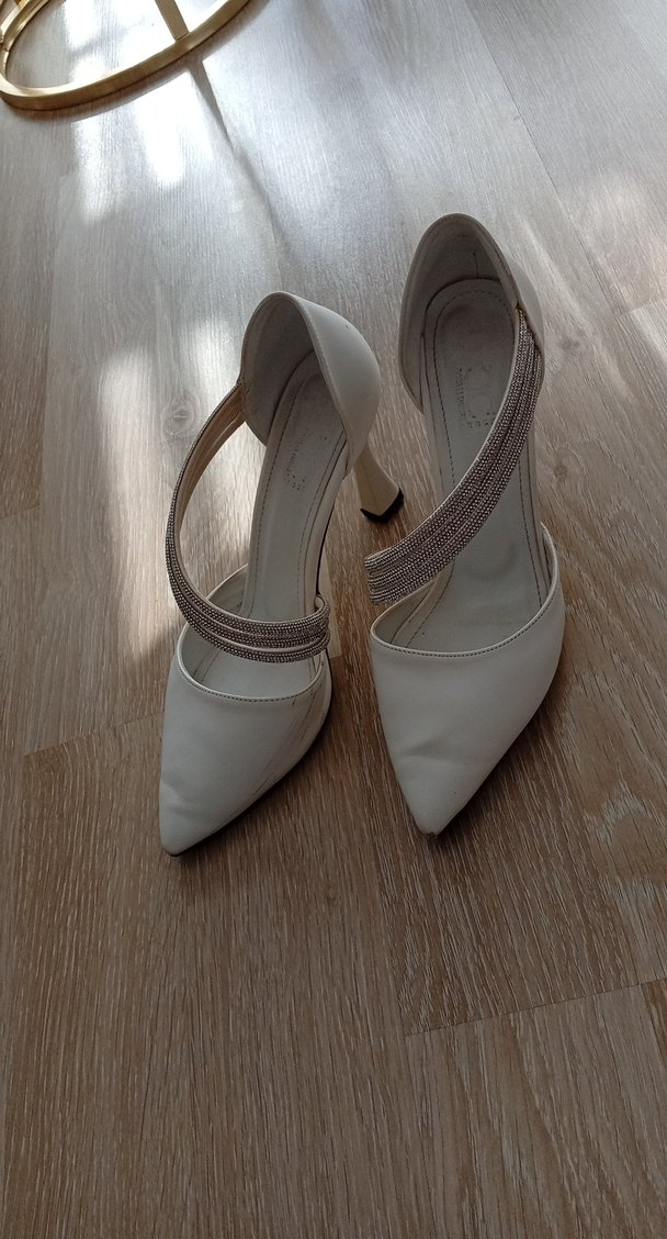 Beyaz Minimalist Stiletto Topuklu Kadın Ayakkabı - Görsel 2