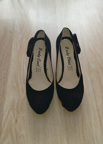 Tokalı Siyah Dolgu Topuklu Kadın Ayakkabı - Görsel 3