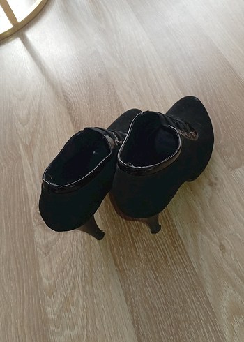 Siyah Kadın Günlük Gotik Topuklu Ayakkabı - Görsel 2