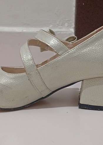 Bej Rengi, Fiyonk Detaylı, Cırt Cırtlı, 5 Cm Topuklu Babet - Görsel 3