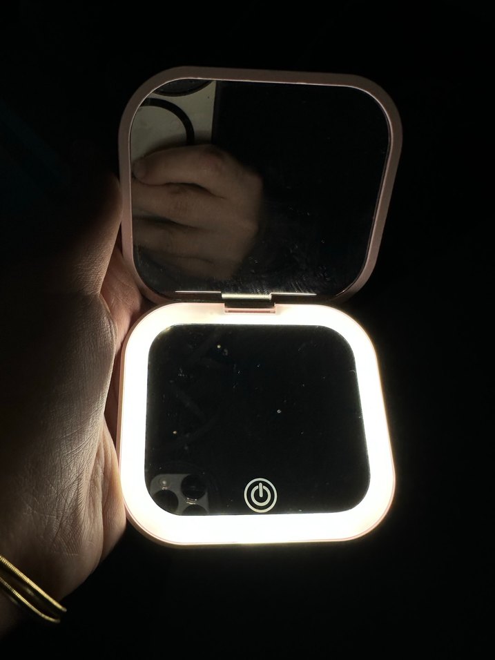 Makyaj Aynası - Görsel 2