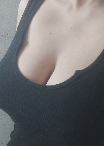 siyah askılı mini elbise - Görsel 4