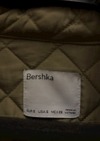 Bershka Düğmeli Kadın Kapitone Ceket