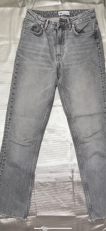 zara kot jean