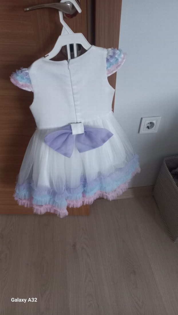 Kız Çocuk Unicorn Desenli Beyaz Elbise - Görsel 2