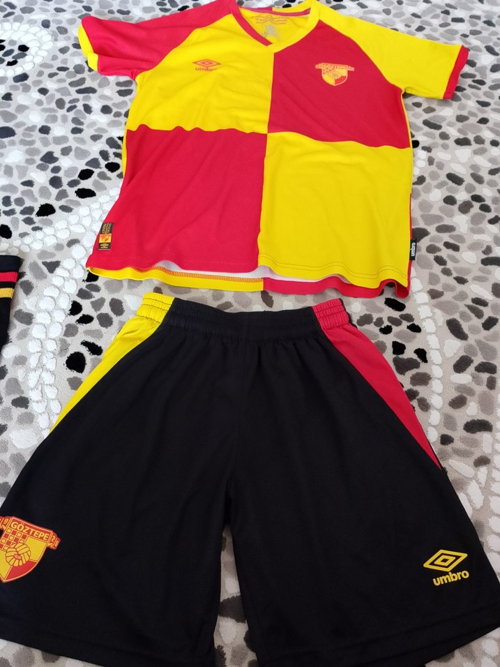 Renkli Erkek Spor Forması Takımı - Görsel 2