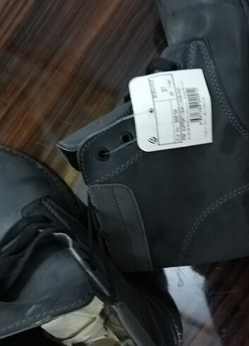 LC Waikiki Erkek çocuk bot