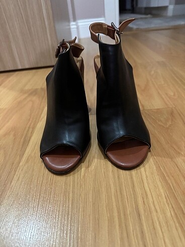 Diğer Önü açık topuklu ayakkabı