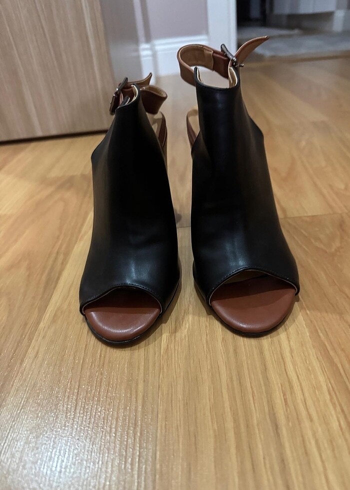 Önü açık topuklu ayakkabı - Görsel 2