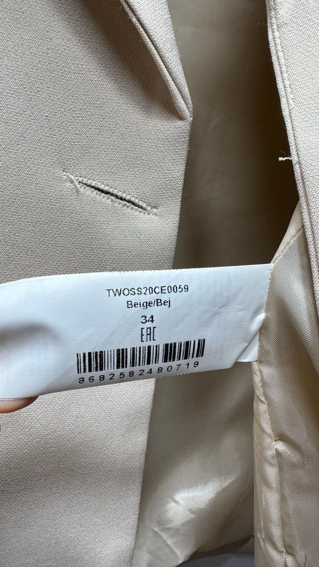 Düğmeli Beyaz Kadın Blazer Ceket - Görsel 3