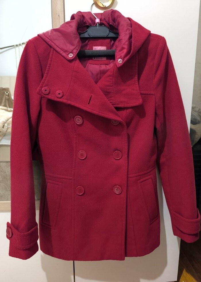 Kırmızı kaşe kaban - Görsel 3