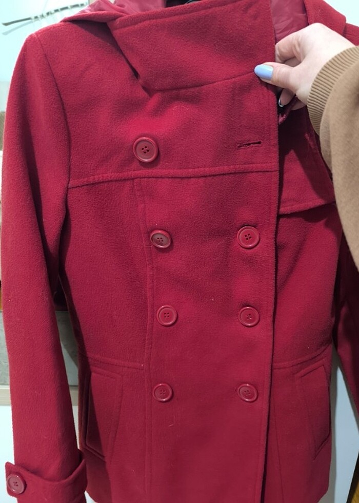 Kırmızı kaşe kaban - Görsel 4