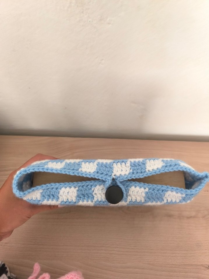 Mavi Kareli Örgü Kitap Çantası - Görsel 3