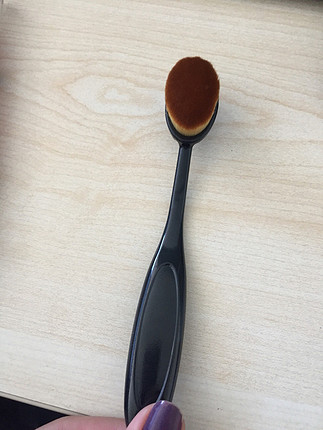 MAC Fondoten fırçası 