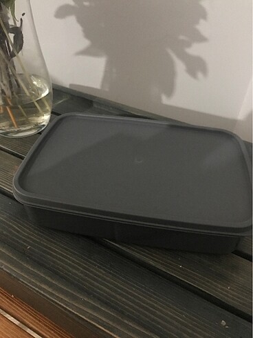 Tupperware Tupper ayarında 3 bölmeli saklama kabı