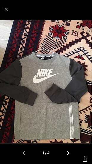 Nike sweatshirt