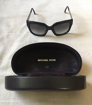 Az kullanılmış michael cors gözlük