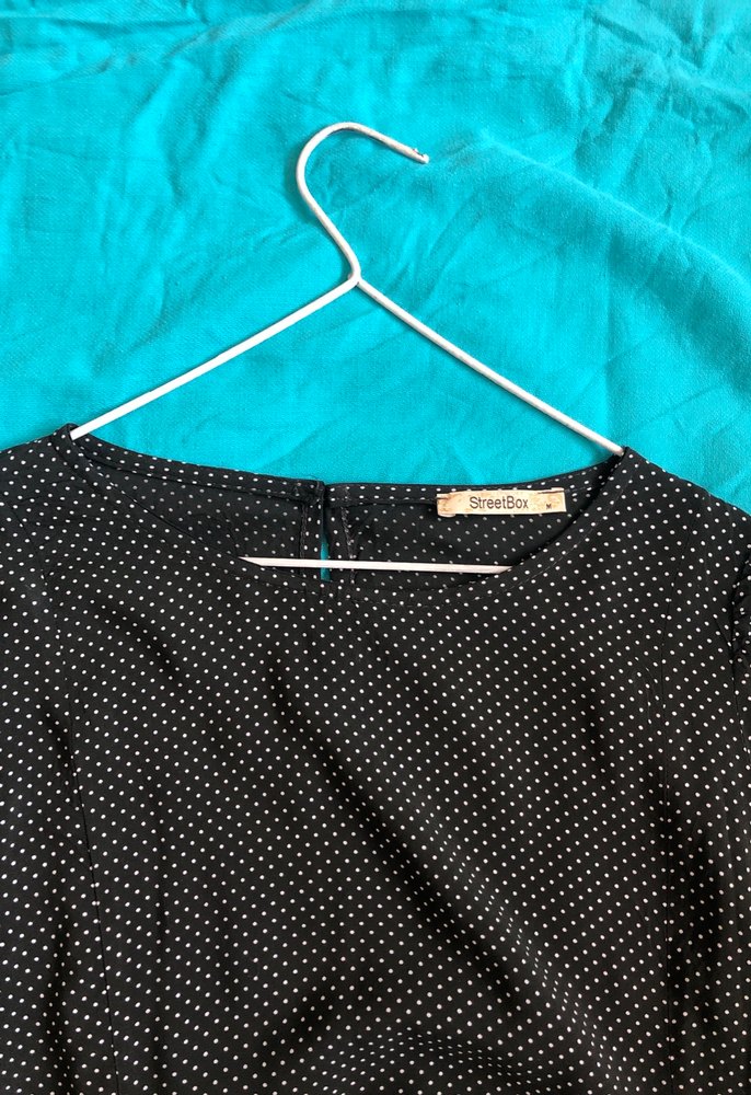 Uzun kollu altı pileli haki renk puantiyeli bluz - Görsel 4