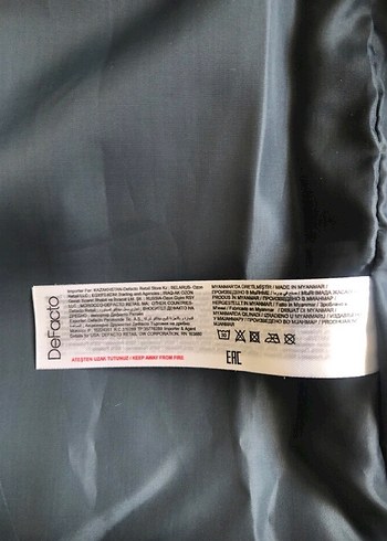 Gri Düğmeli Yüksek Yakalı çocuk Yelek hiç giyilmedi - Görsel 4