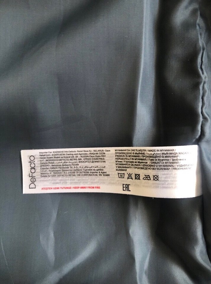 Gri Düğmeli Yüksek Yakalı çocuk Yelek hiç giyilmedi - Görsel 4