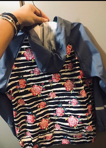 Çiçek Desenli Mavi Kız Yağmurluk - Görsel 2