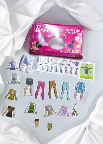 Barbie Manyetik Kıyafet Seti 38 Parça - Görsel 2