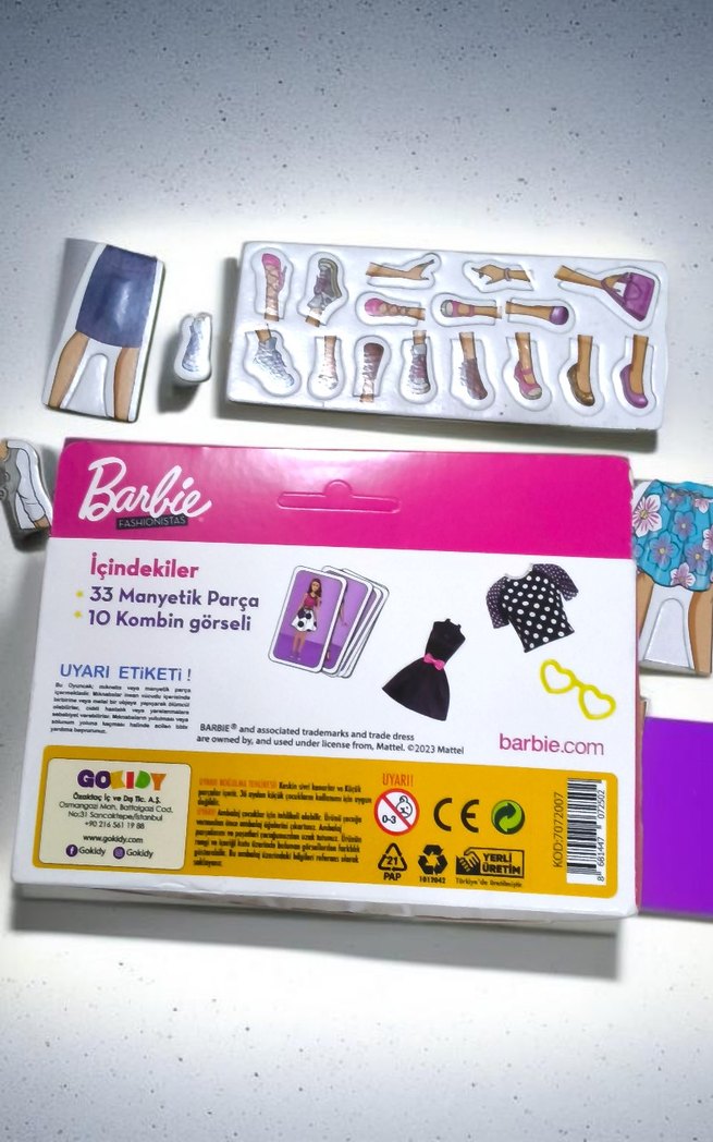 Barbie Manyetik Kıyafet Seti 38 Parça - Görsel 4