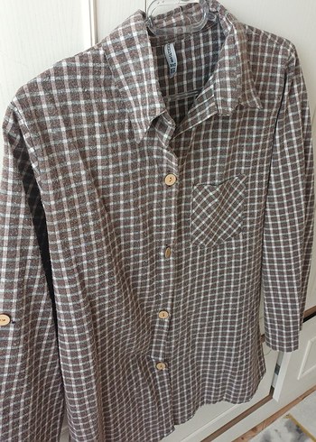 Düğmeli Kahverengi Gömlek - Görsel 3