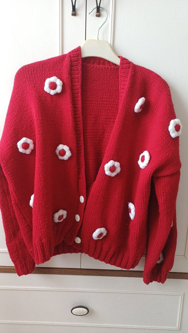 Kırmızı Örgü Çiçek Detaylı Bohem Kadın Hırka - Görsel 2