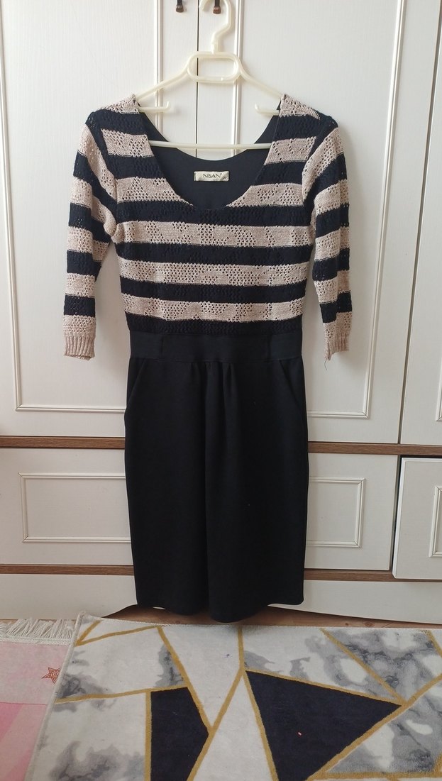 Çizgili V Yaka Triko Midi Elbise - Görsel 5