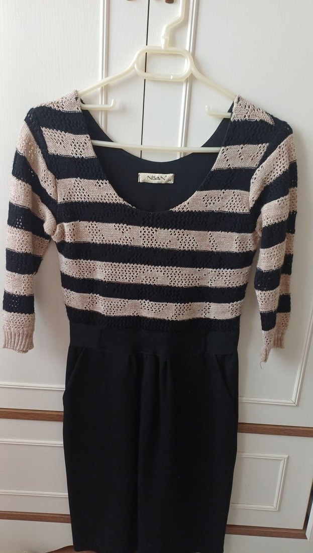 Çizgili V Yaka Triko Midi Elbise - Görsel 2