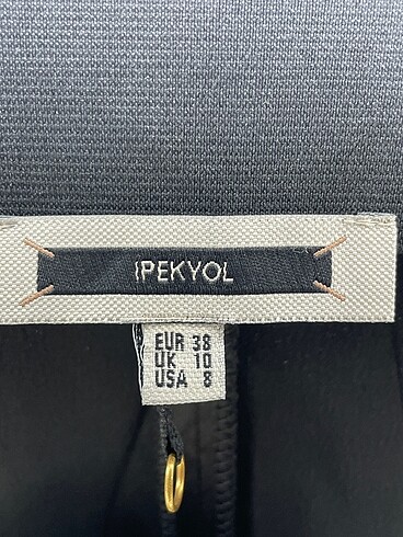 38 Beden siyah Renk ipekyol Düz Kesim %70 İndirimli.