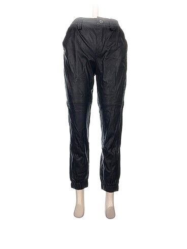 Bershka Düz Kesim %70 İndirimli.