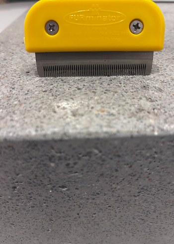 Furminator Orta Boy Tüy Alıcı Toplayıcı Tarak Kedi Köpek Bakım - Görsel 4