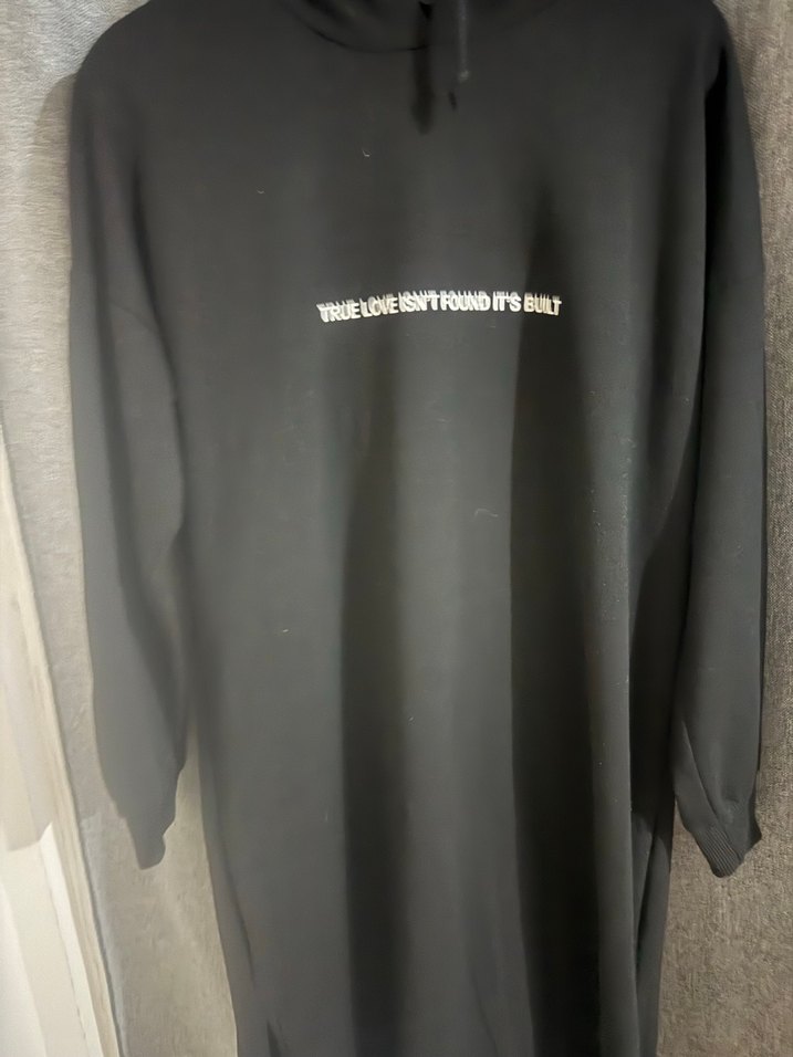 Siyah Uzun Kollu Kapüşonlu Sweatshirt Elbise - Görsel 2