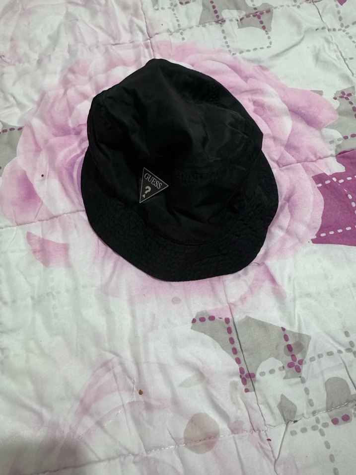 Siyah Guess Kadın Şapka Velcro Detaylı - Görsel 3