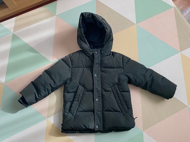 Zara Mont